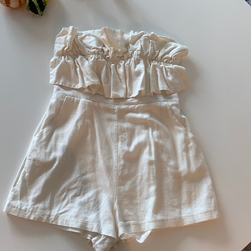 Princess Polly Hunter Mae White Ruffle Romper - Picture 2 of 3